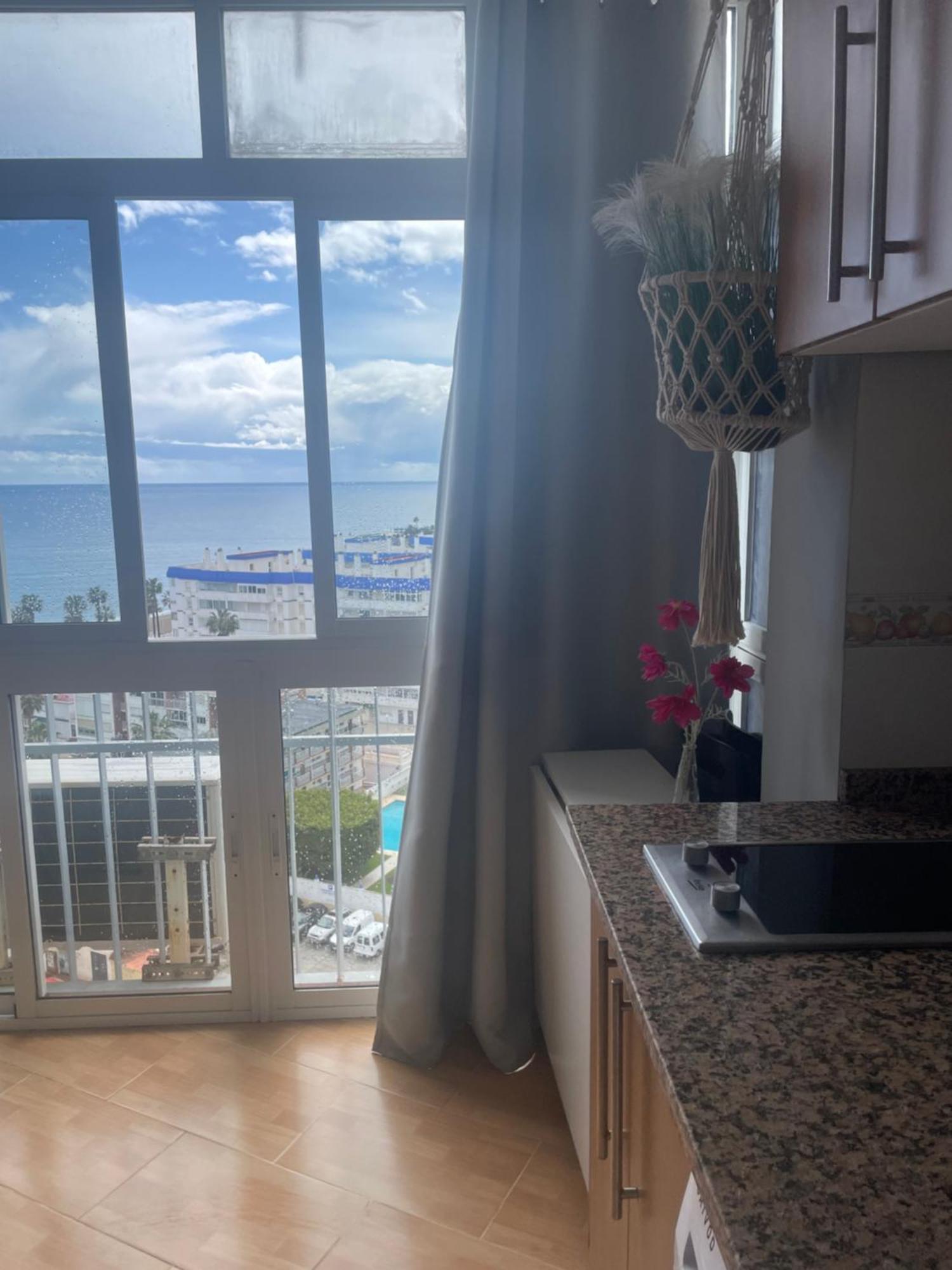 Benalmadena ,apartamento-Estudio primera Línea de Playa Exterior foto